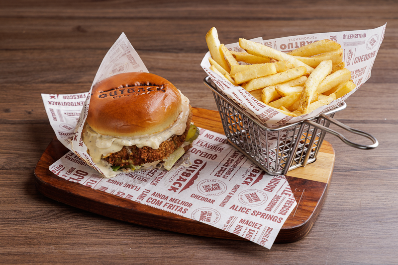 Veggie blue cheese burger com batata frita